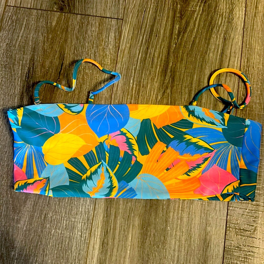 Skatie bandeu bikini top